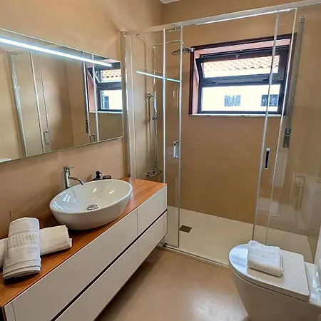 Casa Bartolomeu - Elegant Near
